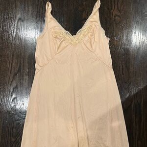 VTG Valisere Cream Lace Trim Nightgown full length can fit up to medium